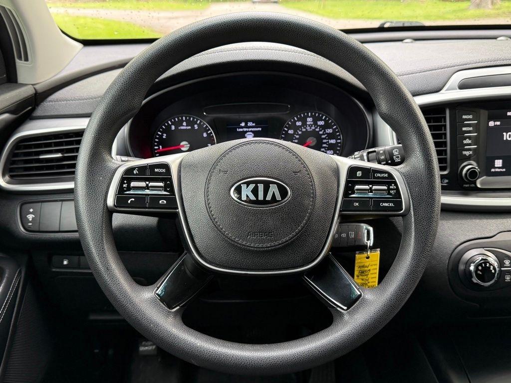 2020 Kia Sorento LX - Photo 18
