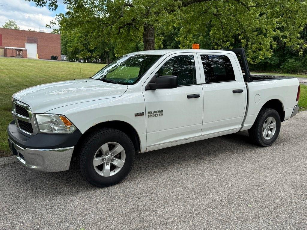 RAM 1500 Tradesman 4x4 Crew Cab 5'7" Box 2017