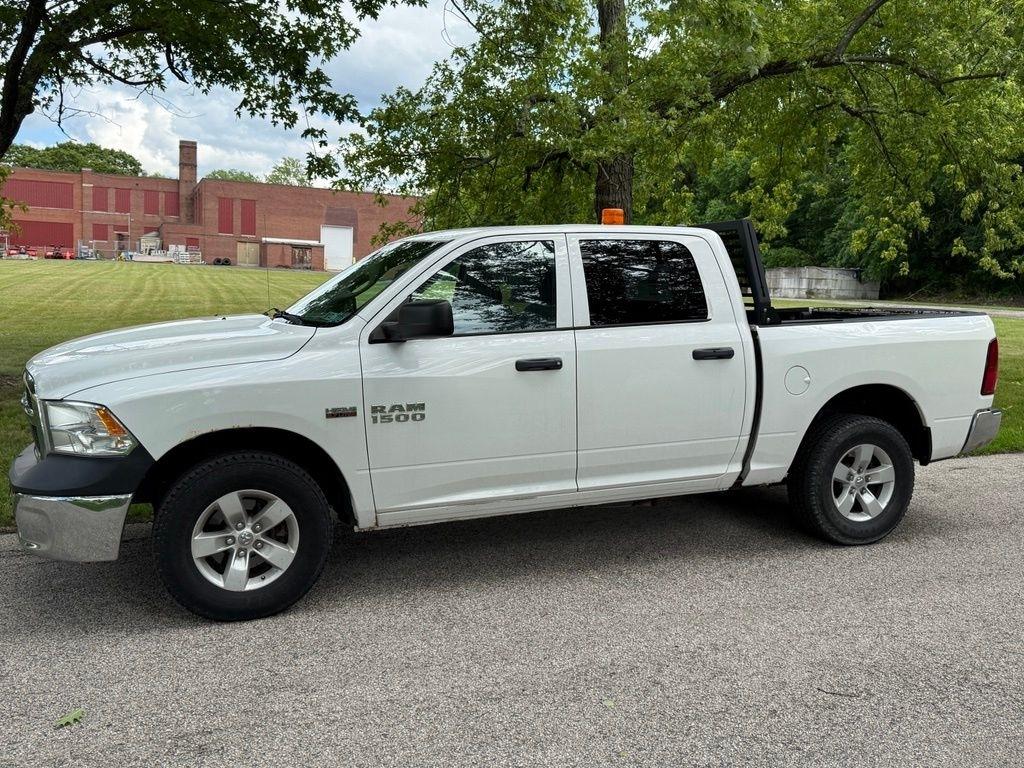 RAM 1500 Tradesman 4x4 Crew Cab 5'7" Box 2017