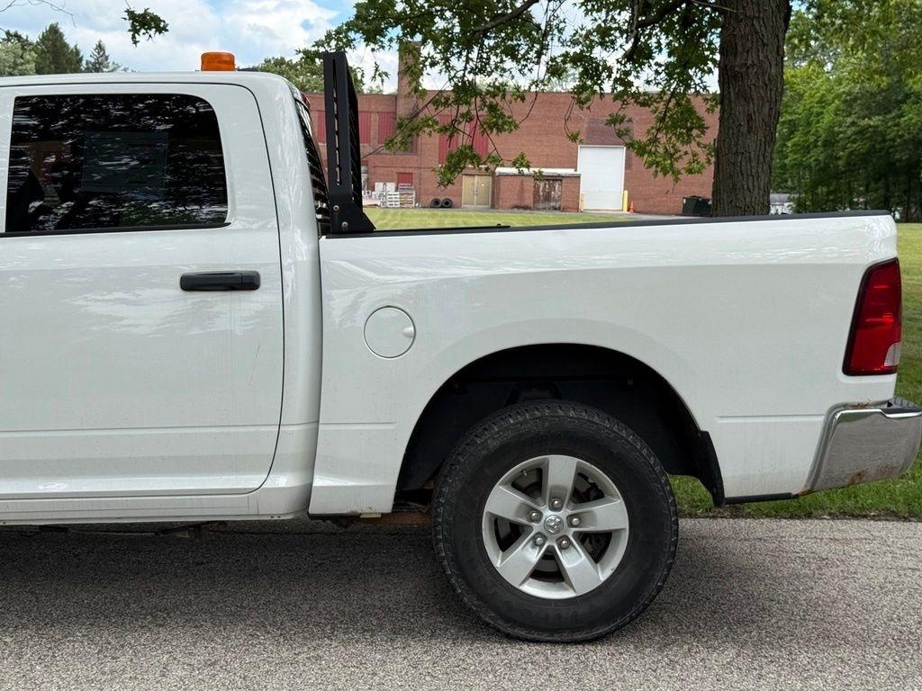 RAM 1500 Tradesman 4x4 Crew Cab 5'7" Box 2017