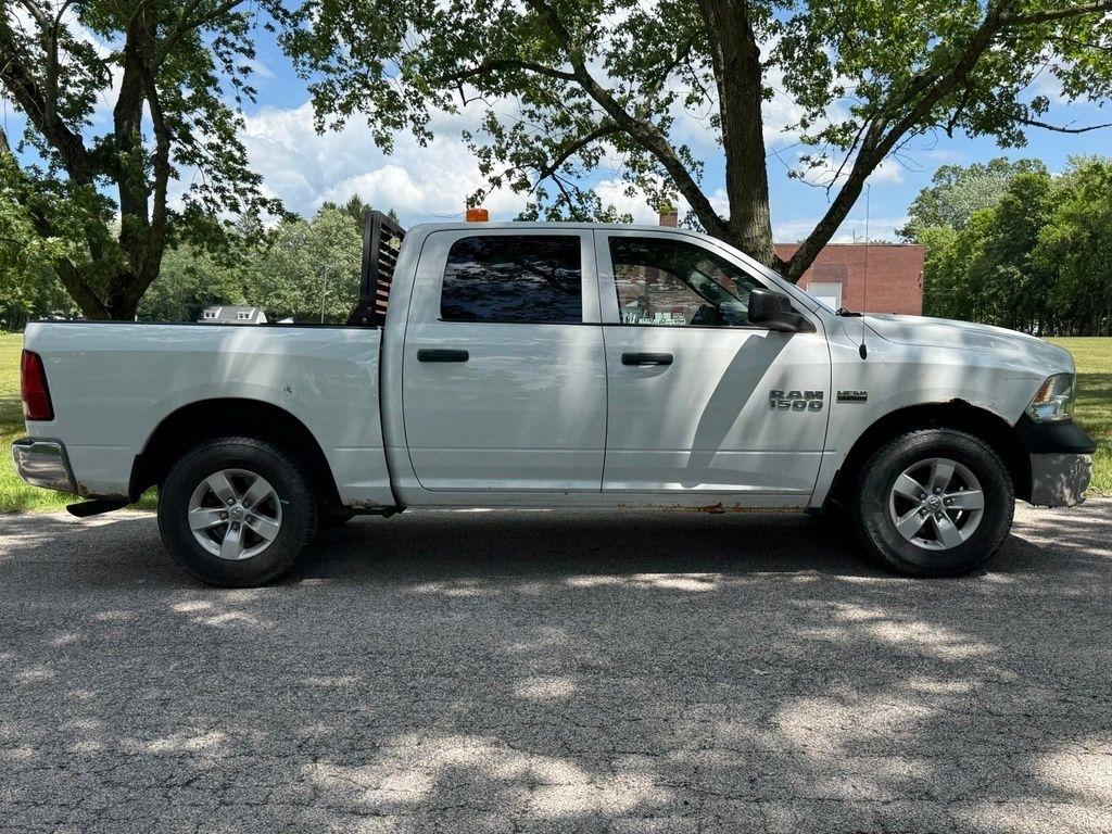RAM 1500 Tradesman 4x4 Crew Cab 5'7" Box 2017