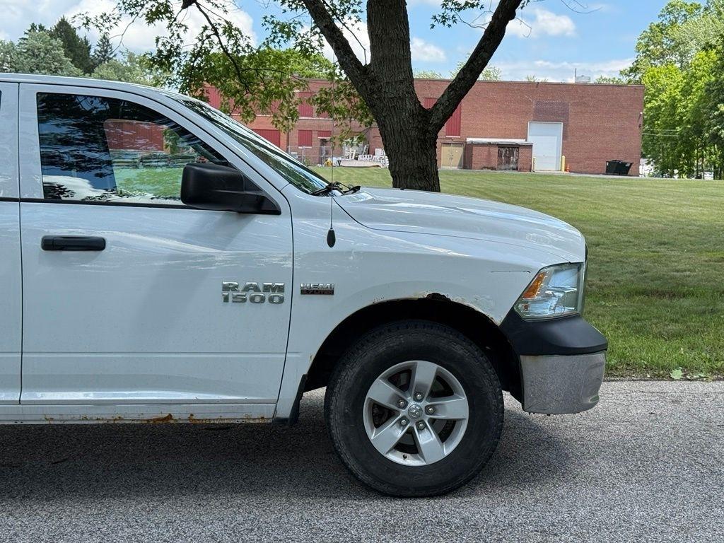 RAM 1500 Tradesman 4x4 Crew Cab 5'7" Box 2017