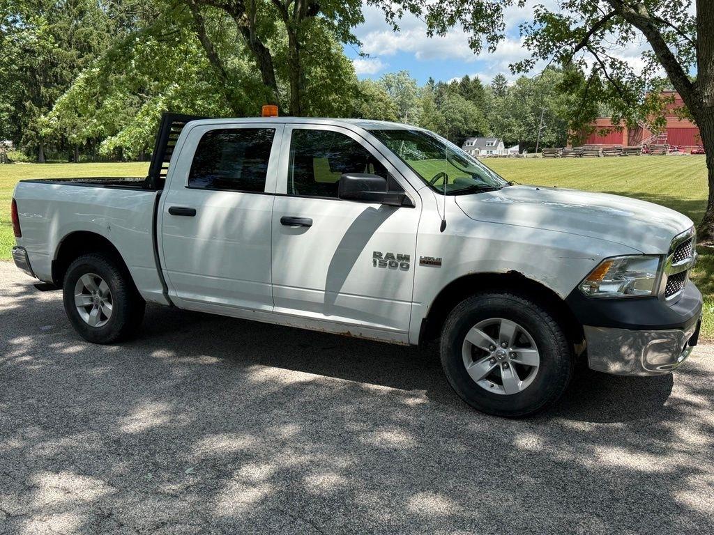 RAM 1500 Tradesman 4x4 Crew Cab 5'7" Box 2017