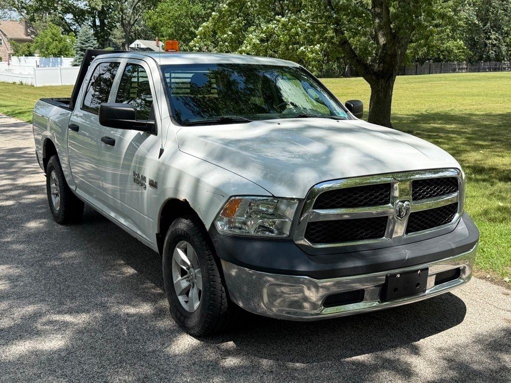 RAM 1500 Tradesman 4x4 Crew Cab 5'7" Box 2017