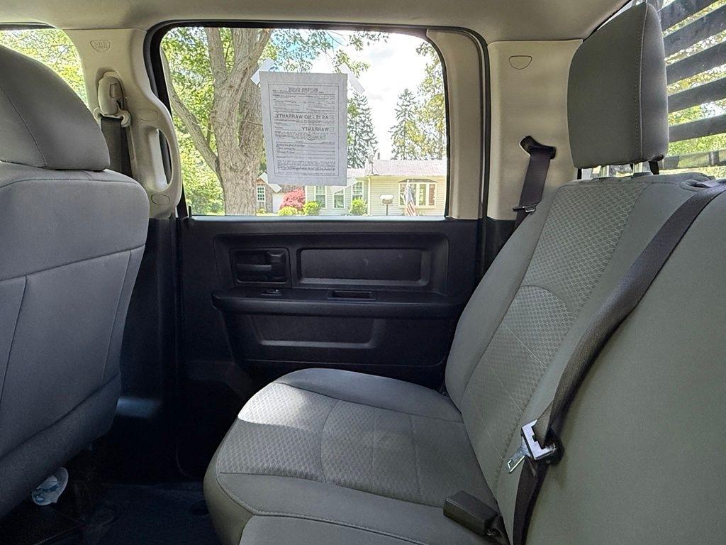 RAM 1500 Tradesman 4x4 Crew Cab 5'7" Box 2017