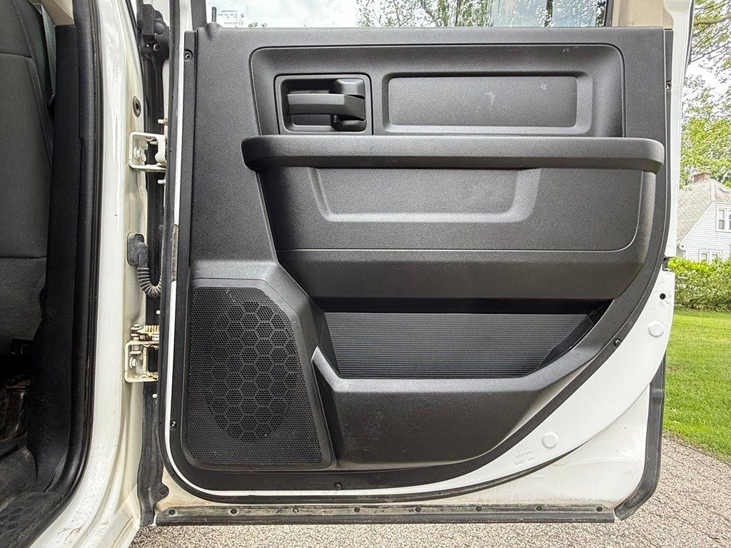 RAM 1500 Tradesman 4x4 Crew Cab 5'7" Box 2017