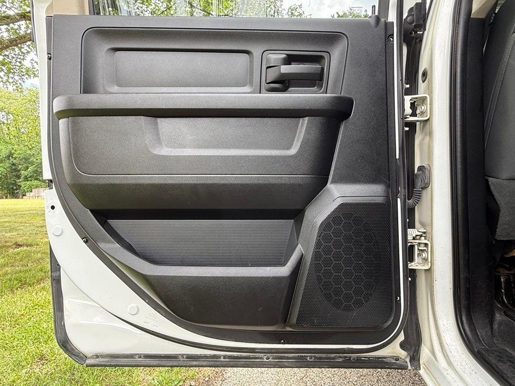 RAM 1500 Tradesman 4x4 Crew Cab 5'7" Box 2017