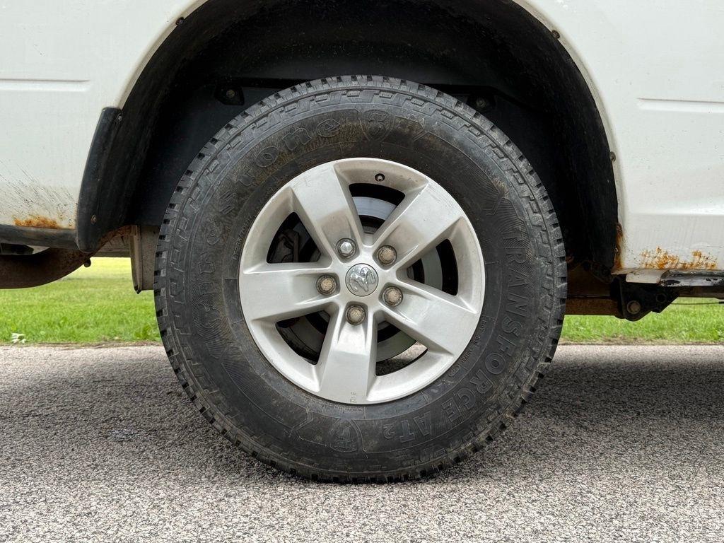 RAM 1500 Tradesman 4x4 Crew Cab 5'7" Box 2017