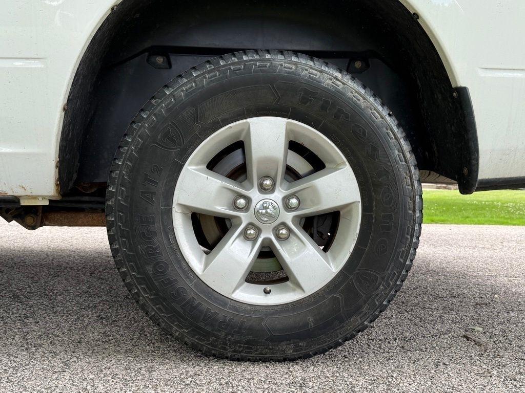 RAM 1500 Tradesman 4x4 Crew Cab 5'7" Box 2017
