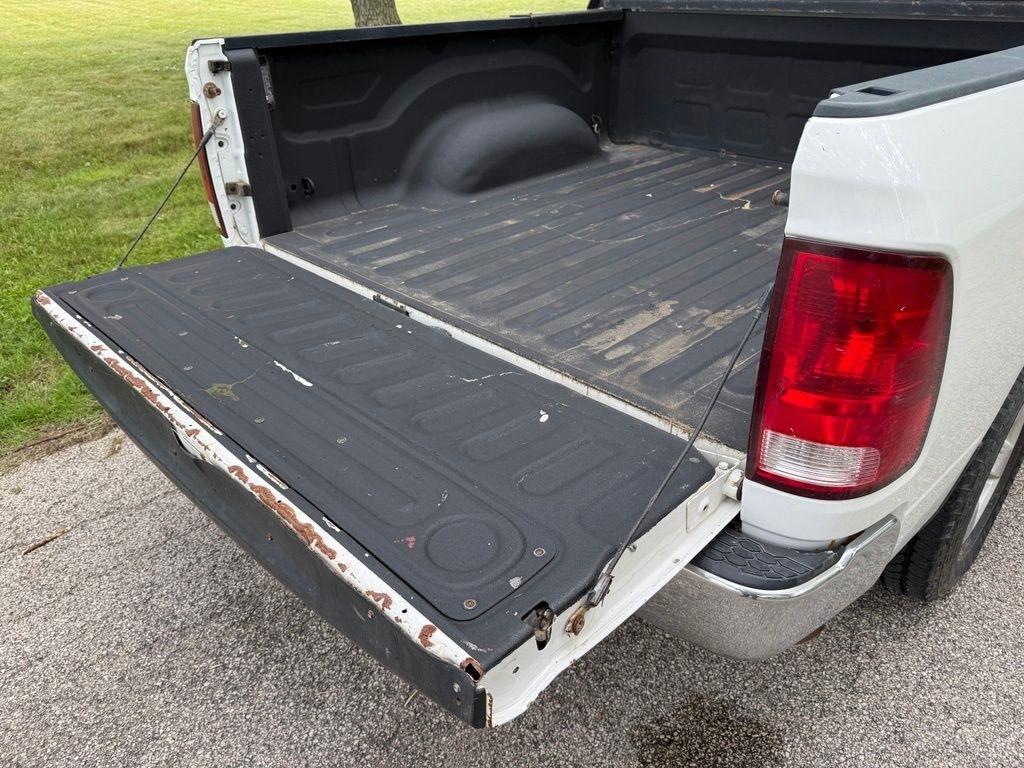 RAM 1500 Tradesman 4x4 Crew Cab 5'7" Box 2017