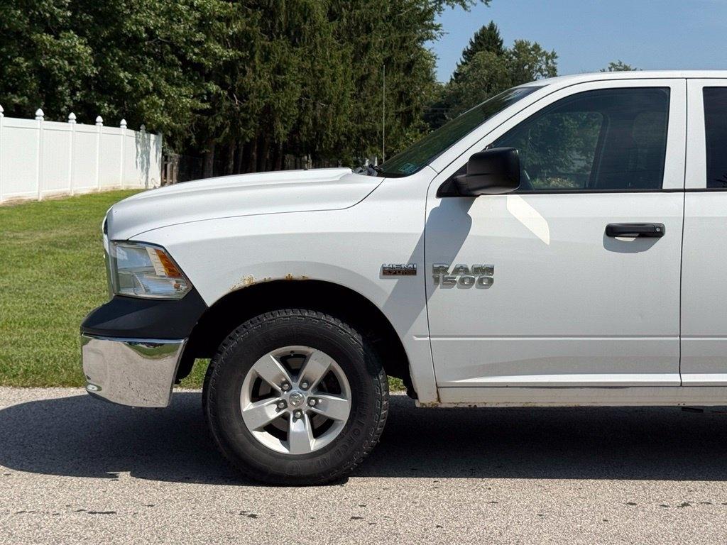 RAM 1500 Tradesman 4x4 Crew Cab 5'7" Box 2017
