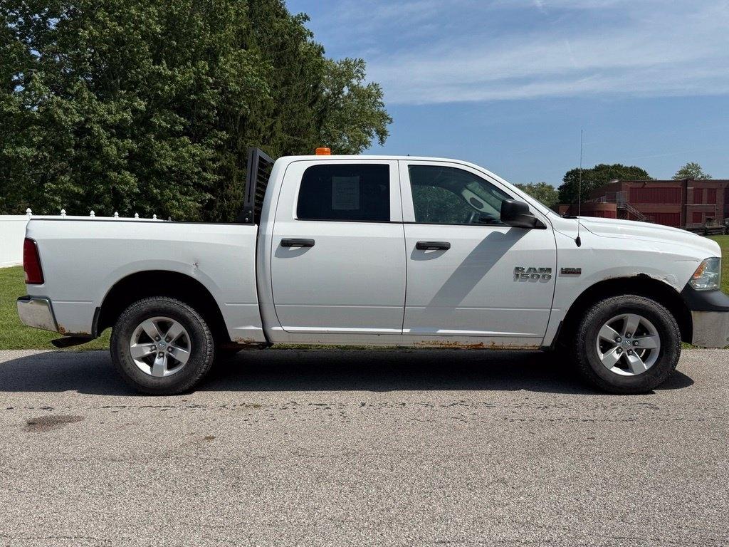 RAM 1500 Tradesman 4x4 Crew Cab 5'7" Box 2017