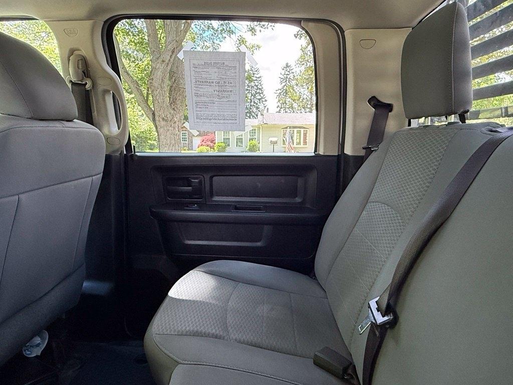 RAM 1500 Tradesman 4x4 Crew Cab 5'7" Box 2017
