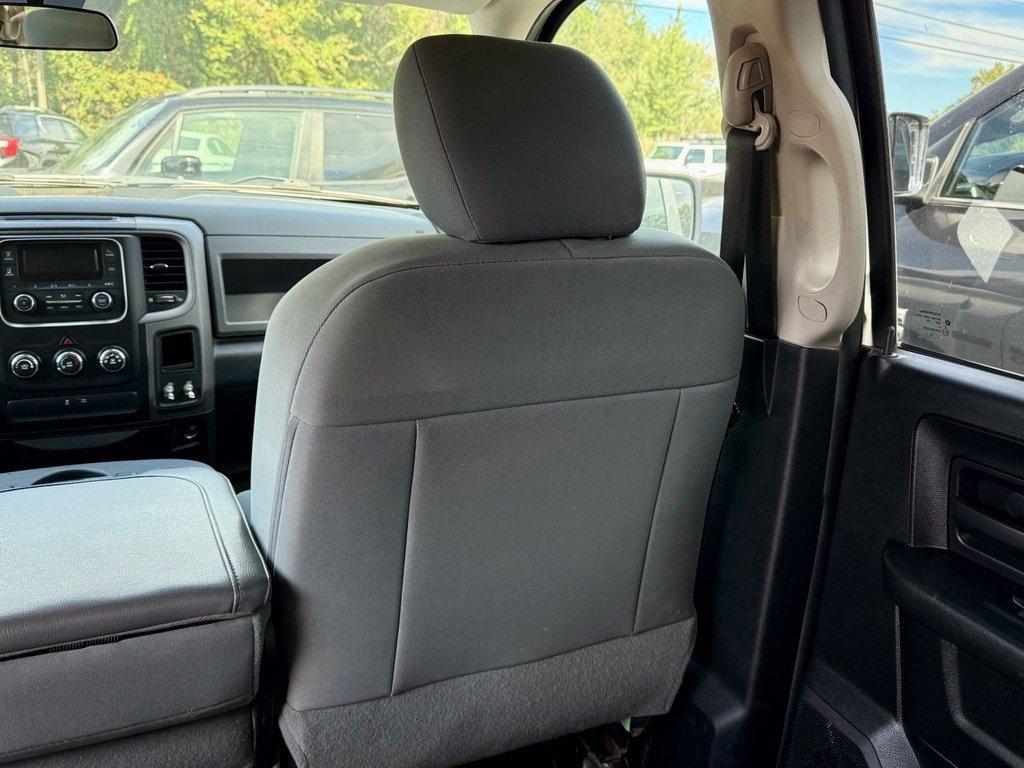 RAM 1500 Tradesman 4x4 Crew Cab 5'7" Box 2017