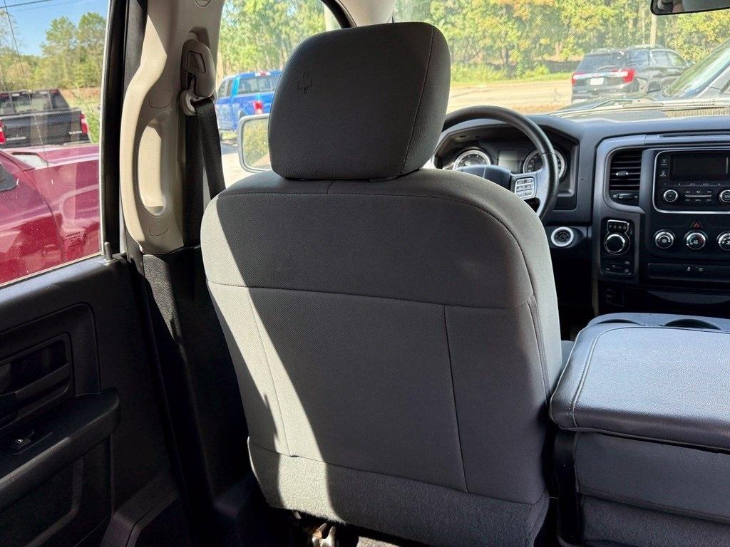 RAM 1500 Tradesman 4x4 Crew Cab 5'7" Box 2017