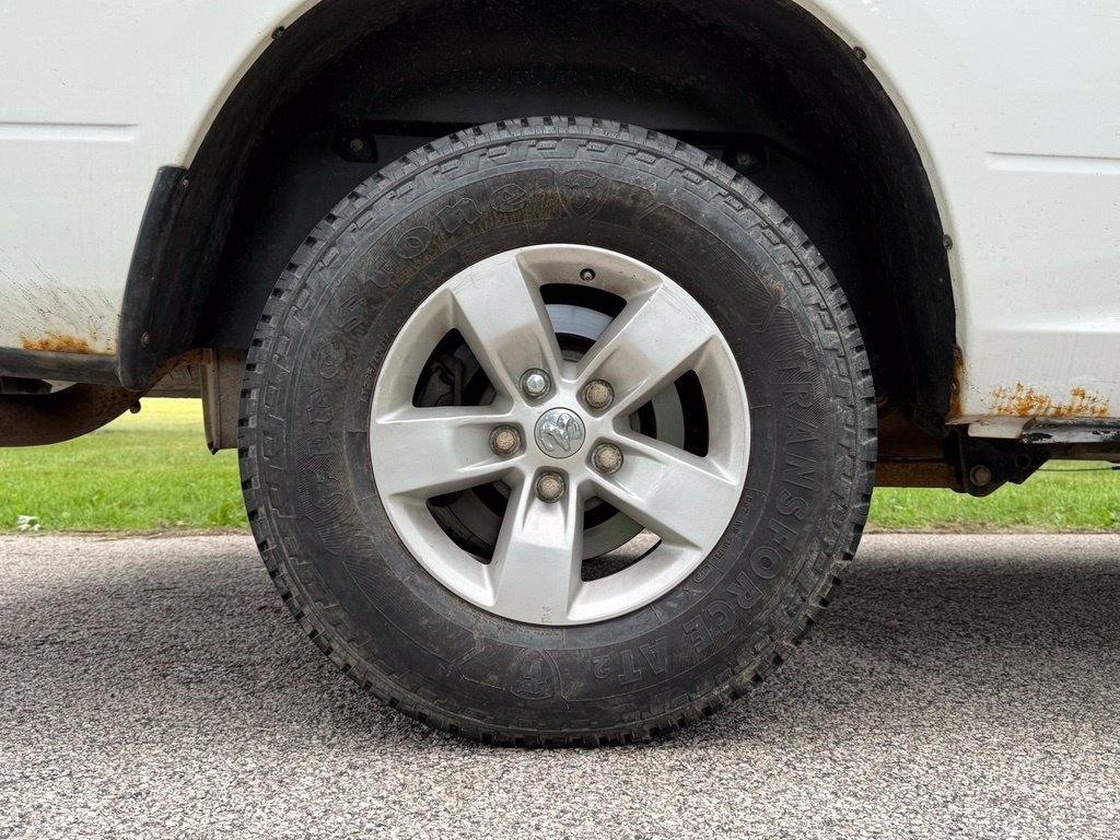 RAM 1500 Tradesman 4x4 Crew Cab 5'7" Box 2017