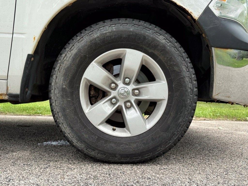 RAM 1500 Tradesman 4x4 Crew Cab 5'7" Box 2017
