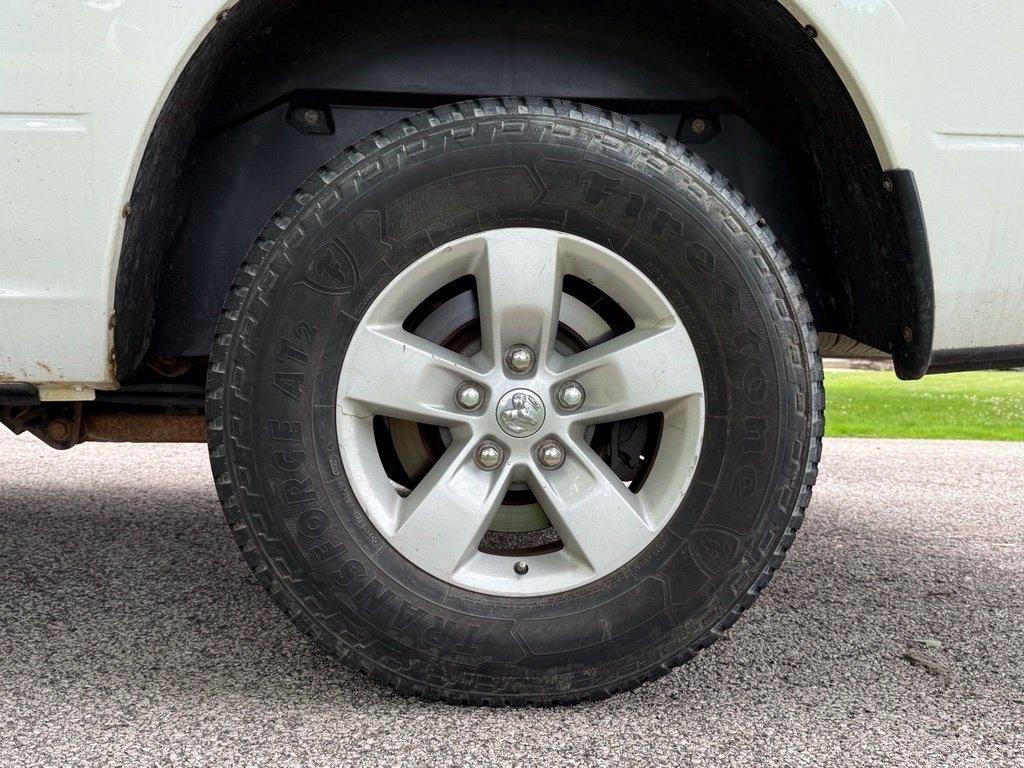 RAM 1500 Tradesman 4x4 Crew Cab 5'7" Box 2017