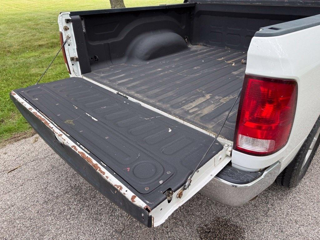 RAM 1500 Tradesman 4x4 Crew Cab 5'7" Box 2017