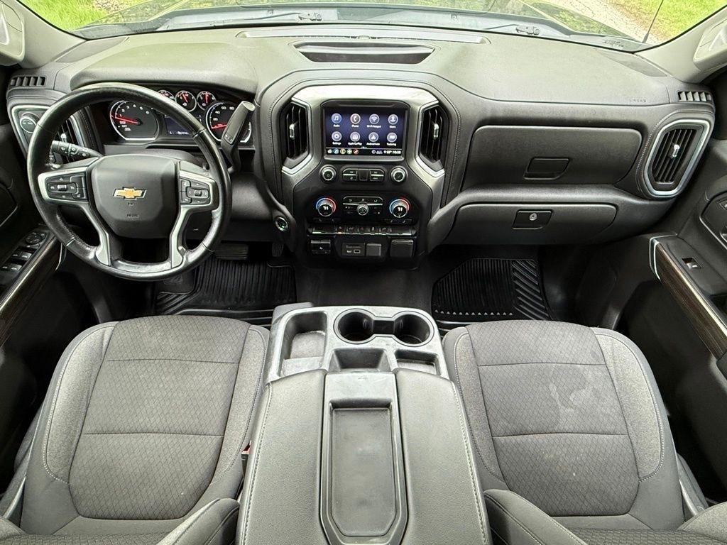 Chevrolet Silverado 1500 2WD Crew Cab 147" LT 2020