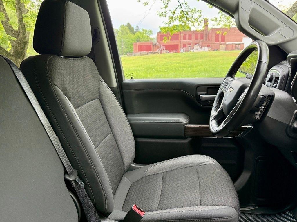 Chevrolet Silverado 1500 2WD Crew Cab 147" LT 2020
