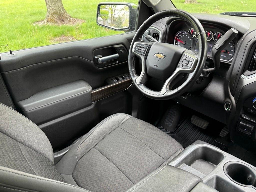Chevrolet Silverado 1500 2WD Crew Cab 147" LT 2020