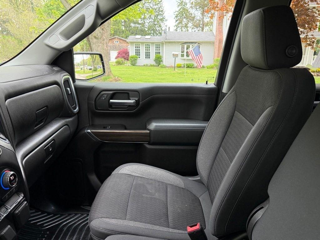 Chevrolet Silverado 1500 2WD Crew Cab 147" LT 2020