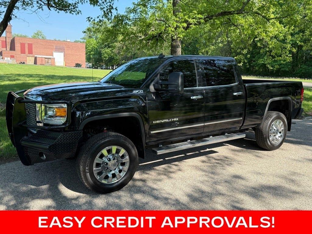 GMC Sierra 2500HD 4WD Crew Cab 153.7" Denali 2015