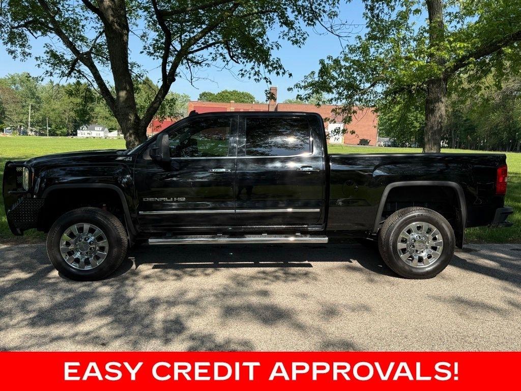 GMC Sierra 2500HD 4WD Crew Cab 153.7" Denali 2015