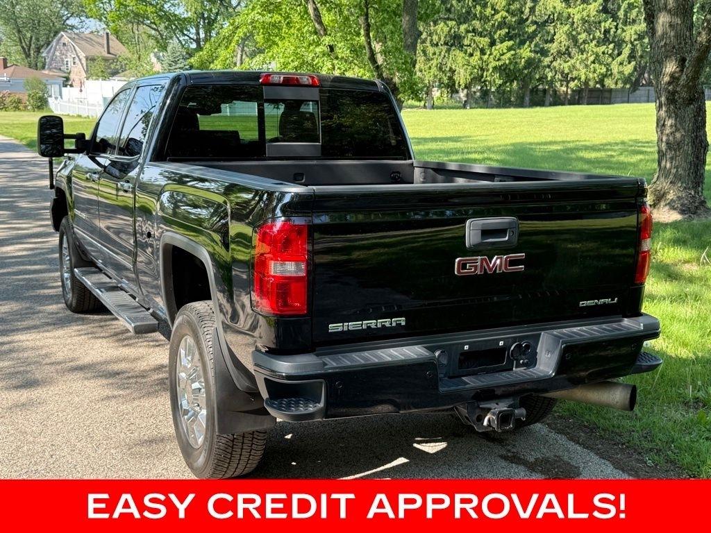 GMC Sierra 2500HD 4WD Crew Cab 153.7" Denali 2015