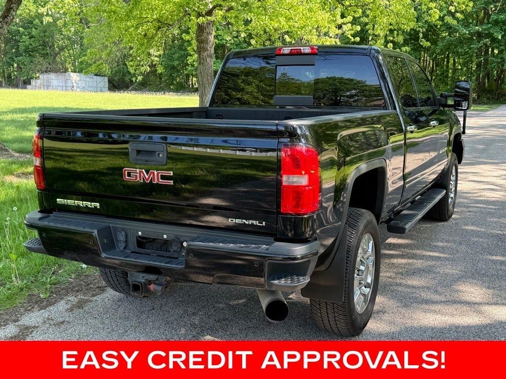 GMC Sierra 2500HD 4WD Crew Cab 153.7" Denali 2015