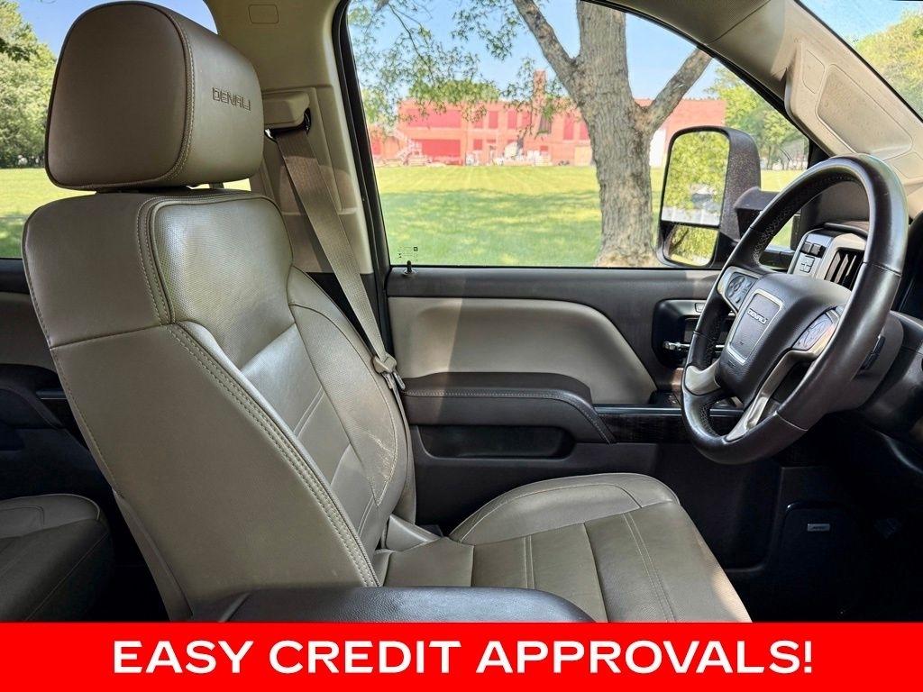 GMC Sierra 2500HD 4WD Crew Cab 153.7" Denali 2015