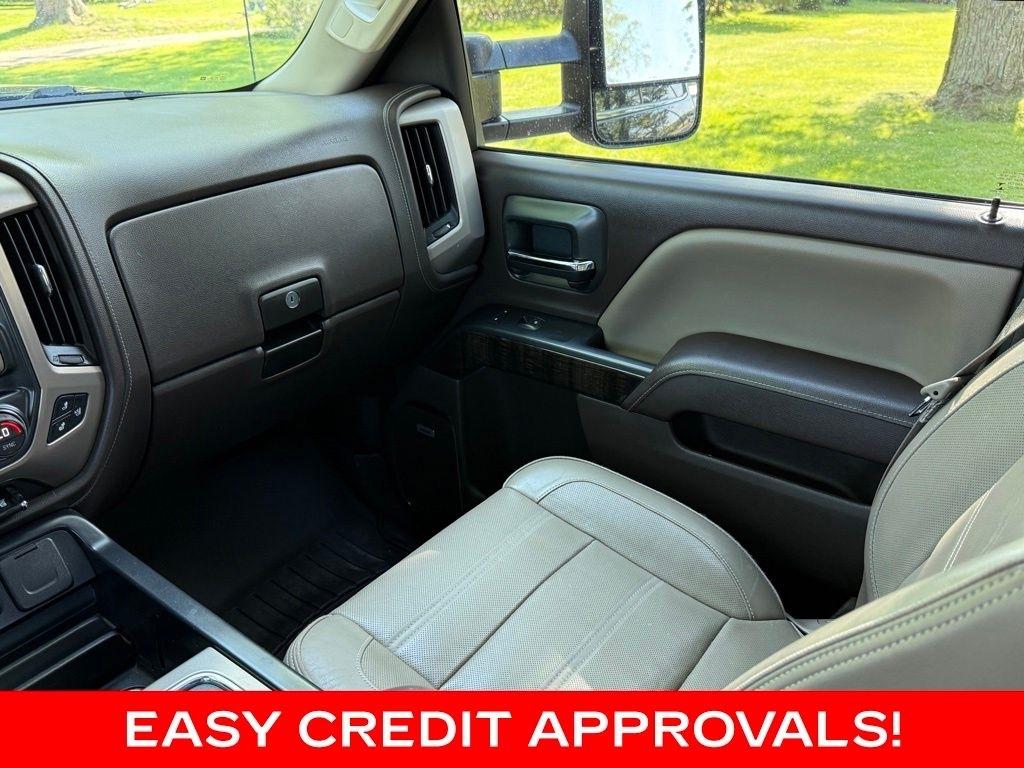 GMC Sierra 2500HD 4WD Crew Cab 153.7" Denali 2015