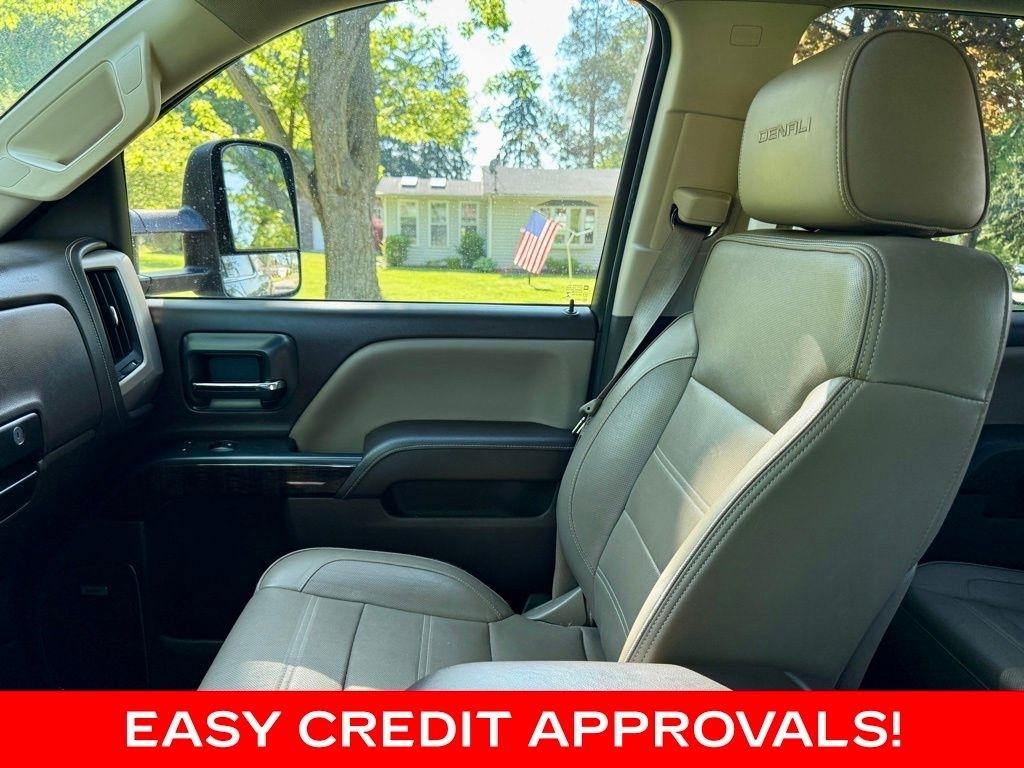 GMC Sierra 2500HD 4WD Crew Cab 153.7" Denali 2015