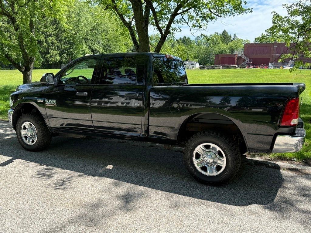 RAM 2500 Tradesman 4x4 Crew Cab 6'4" Box 2017