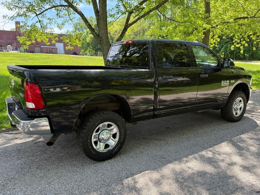 RAM 2500 Tradesman 4x4 Crew Cab 6'4" Box 2017