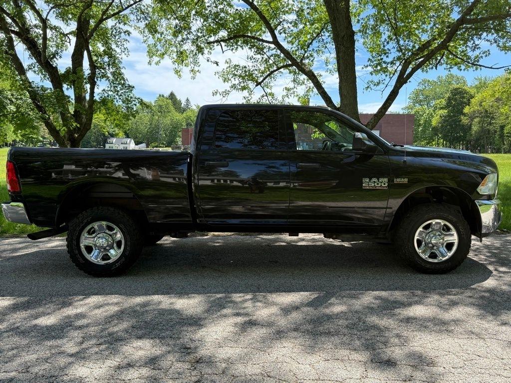 RAM 2500 Tradesman 4x4 Crew Cab 6'4" Box 2017