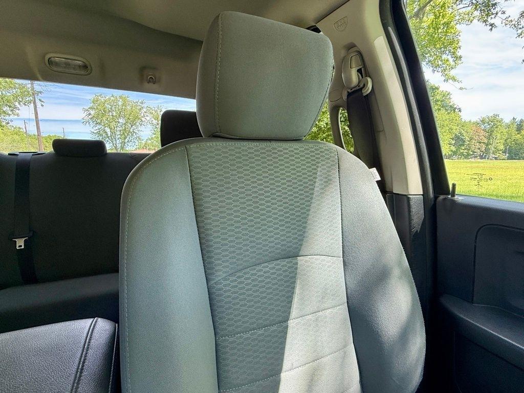 RAM 2500 Tradesman 4x4 Crew Cab 6'4" Box 2017