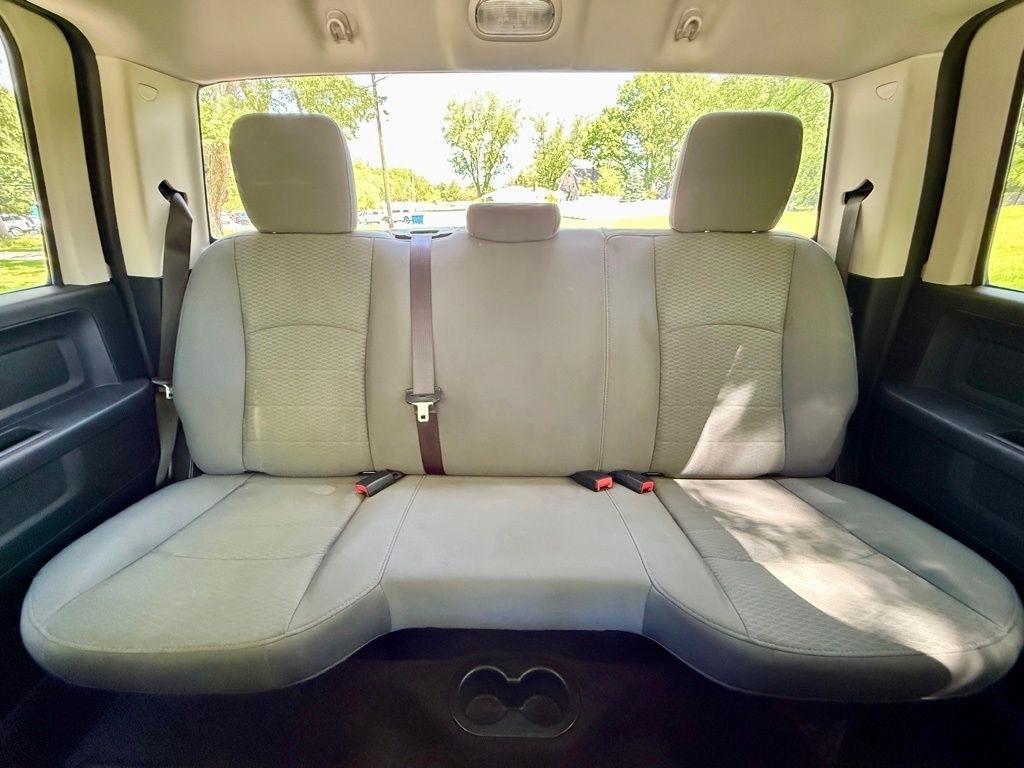 RAM 2500 Tradesman 4x4 Crew Cab 6'4" Box 2017