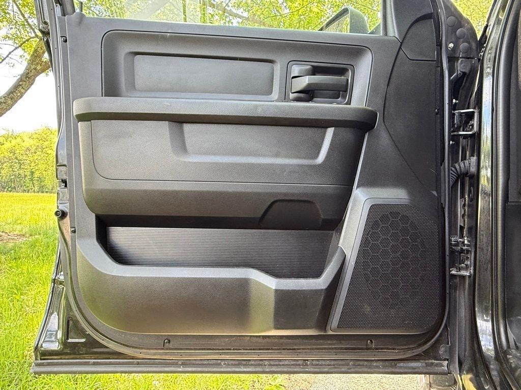 RAM 2500 Tradesman 4x4 Crew Cab 6'4" Box 2017