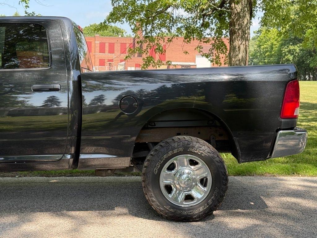 RAM 2500 Tradesman 4x4 Crew Cab 6'4" Box 2017