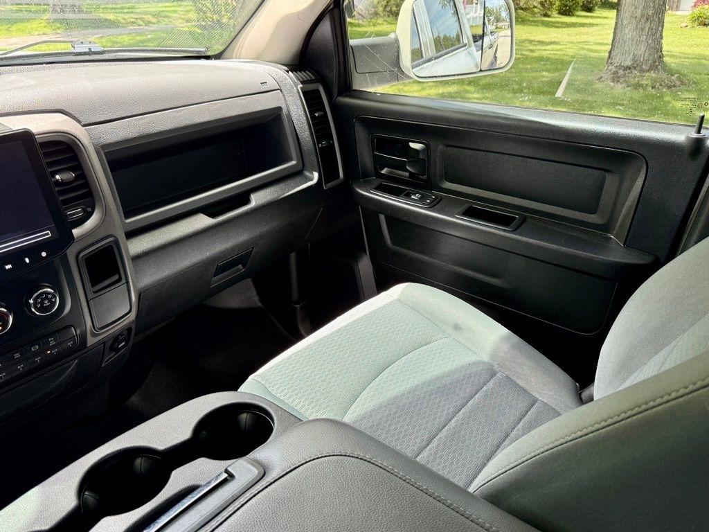RAM 2500 4WD Crew Cab 149" Tradesman 2016