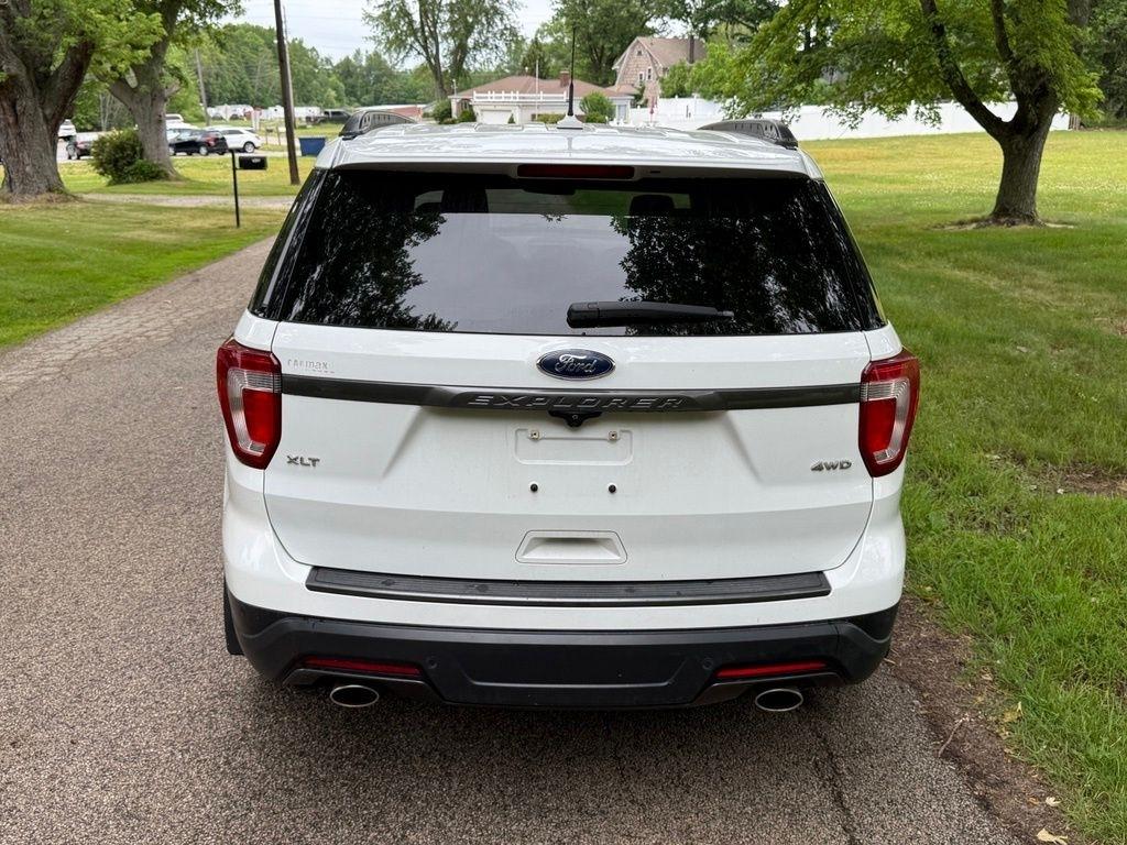 Ford Explorer XLT 4WD 2018