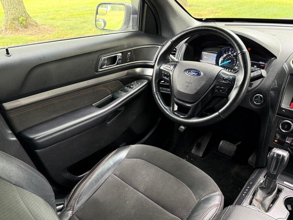 Ford Explorer XLT 4WD 2018