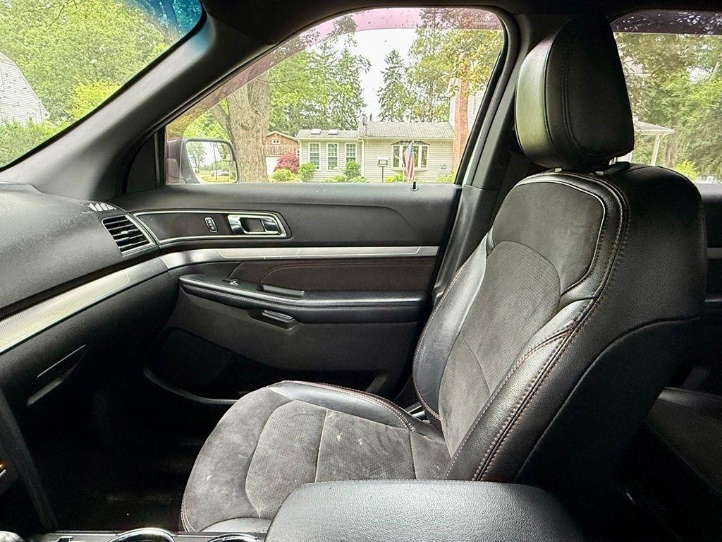Ford Explorer XLT 4WD 2018