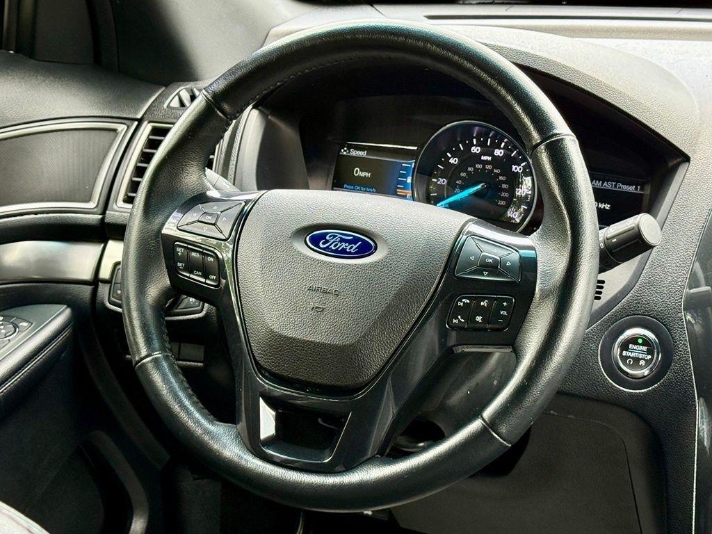 Ford Explorer XLT 4WD 2018