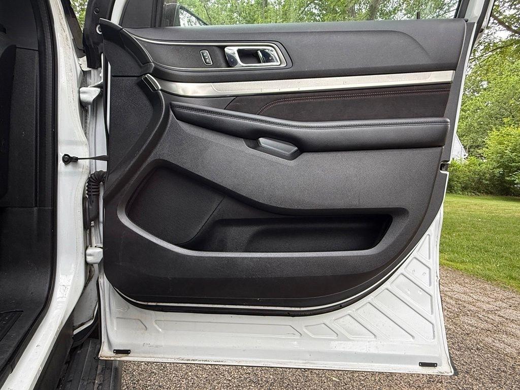 Ford Explorer XLT 4WD 2018