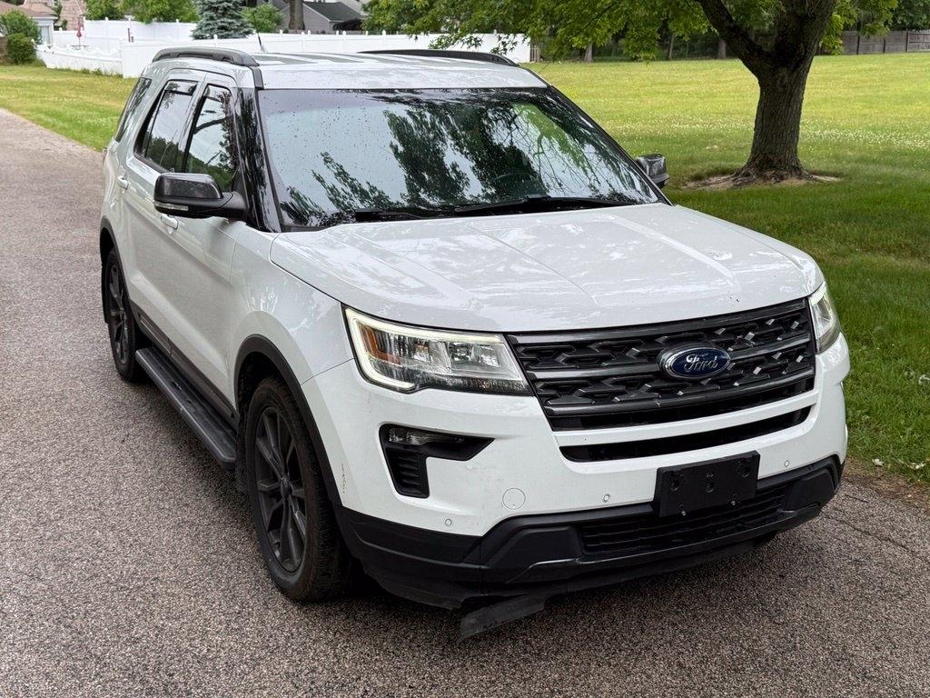Ford Explorer photo 15