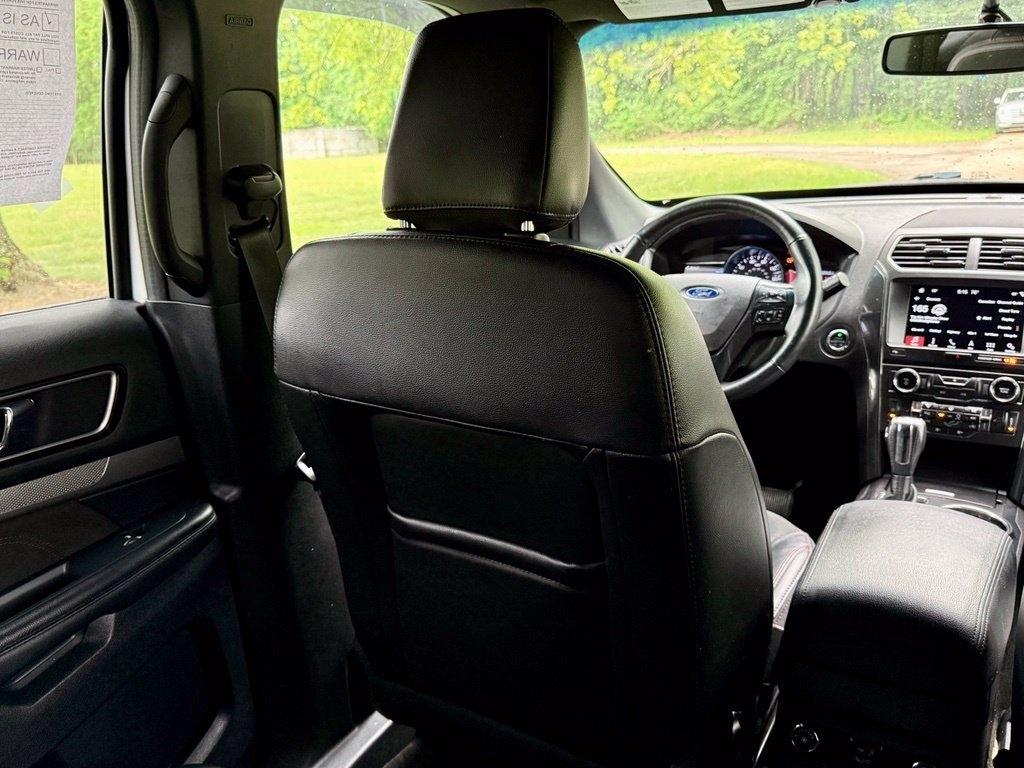 Ford Explorer photo 27