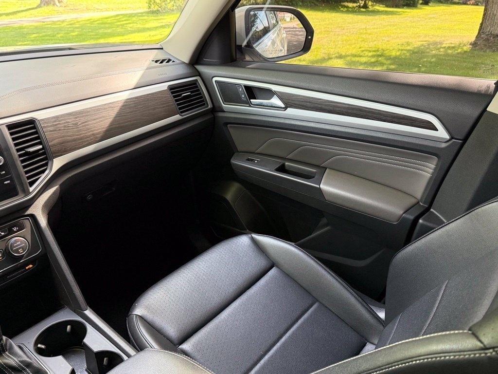 Volkswagen Atlas 2021.5 3.6L V6 SE w/Technology FWD 2021